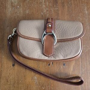 Elegant Tan and Brown Leather Women's Bag